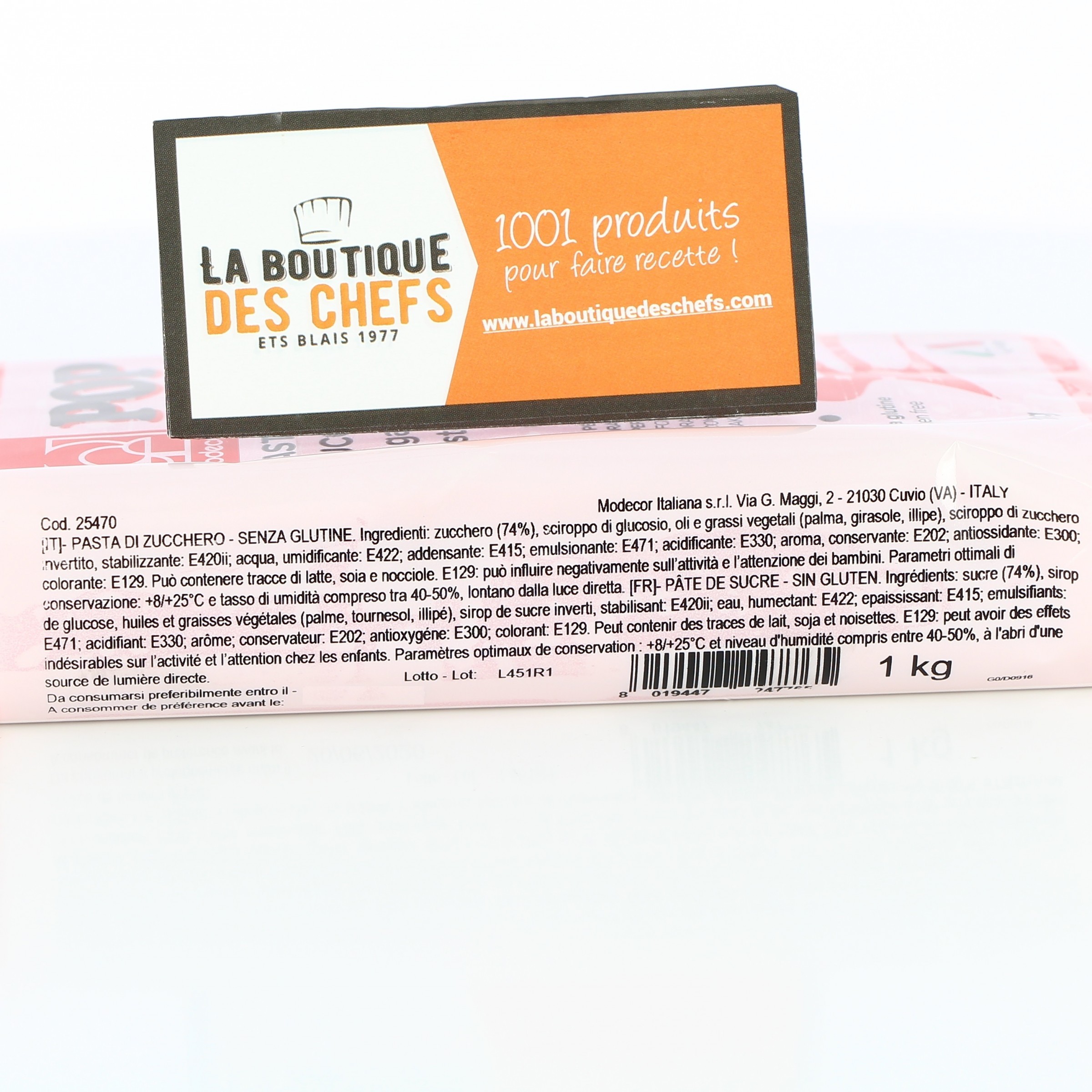 https://www.laboutiquedeschefs.com/media/images/products/w-2400-h-2400-zc-5-pate-a-sucre-rouge-en-pain-de-1-kg-4-1564065470.jpg
