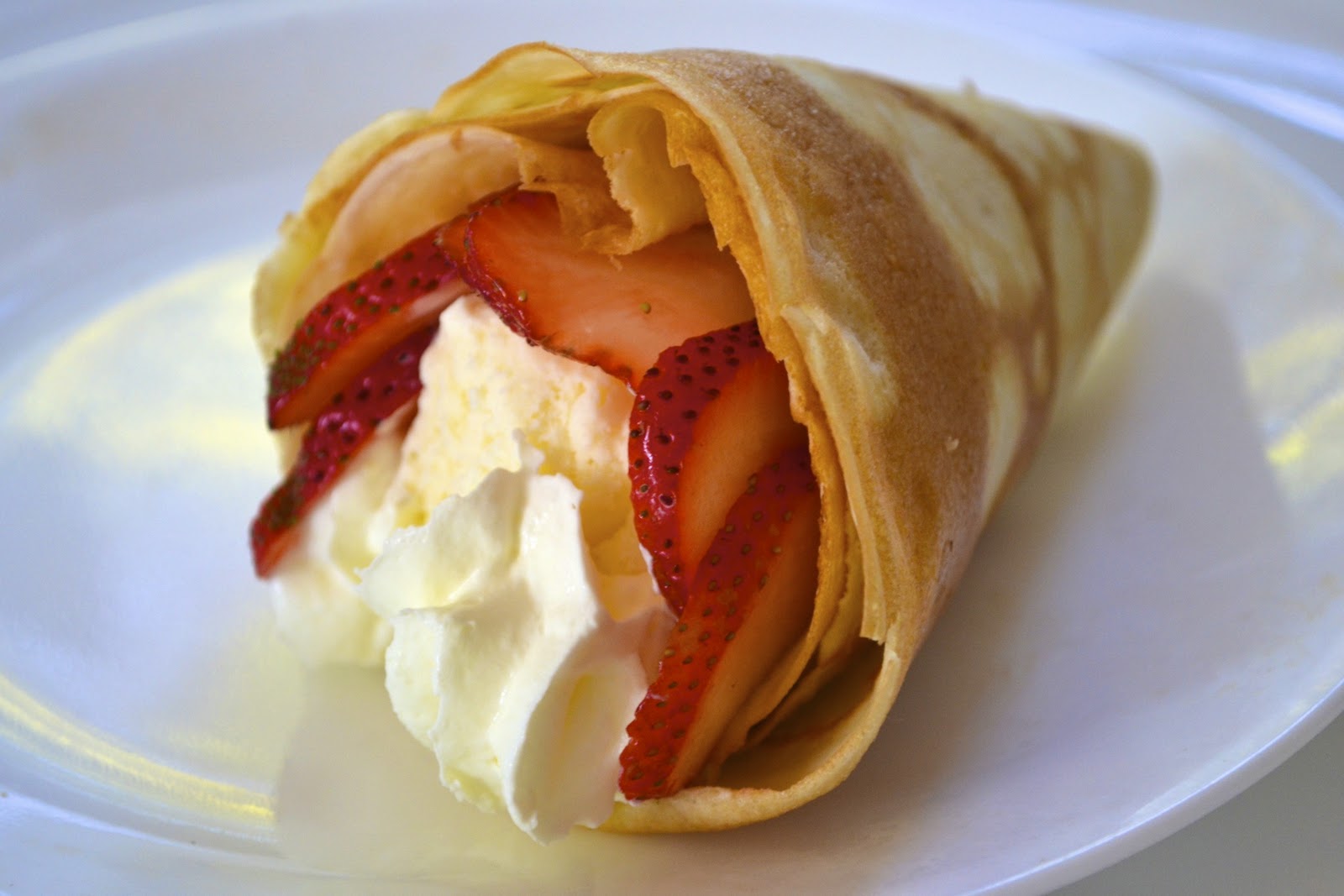 Crepe перевод. Французские крепы Crepes. Французский креп Сюзетт. Блинчики креп Сюзетт. Японские блинчики креп Сюзетт.